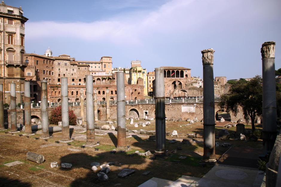 Private tour in Rome to explore Foro Romano and Palatino hill